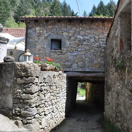 Borgo Di Quarazzana House For Large Groups Tuscany Agnino