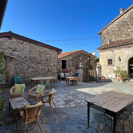 Borgo Di Quarazzana House For Large Groups Tuscany *